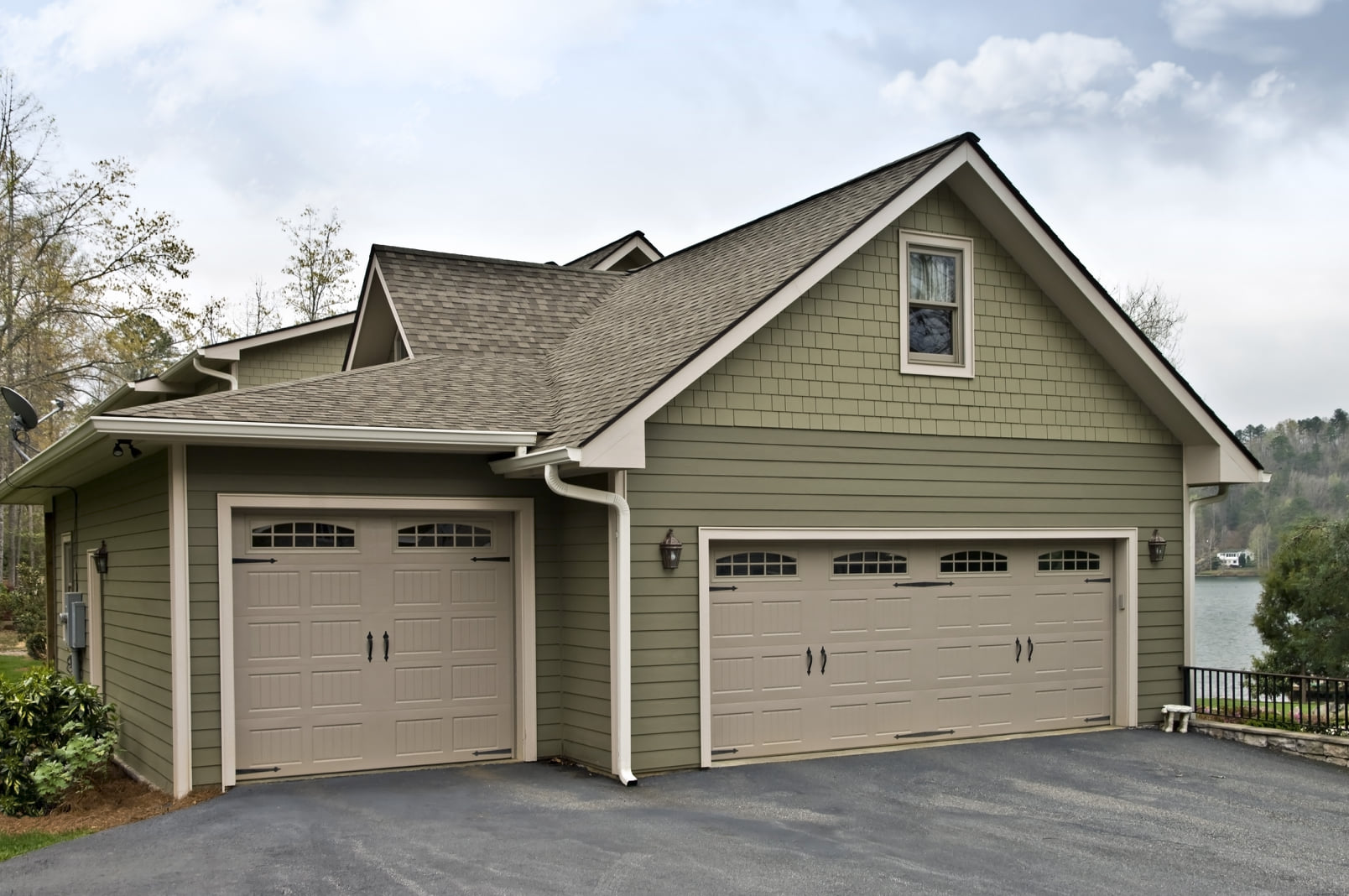 Home Garage Door Repair Springfield IL - Glenn Brothers Garages 13