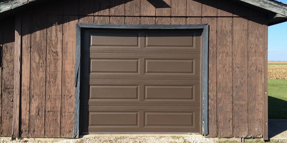 new single garage door commercial - 8x7 chi model 4250 brown - Glenn Brothers - Springfield, IL