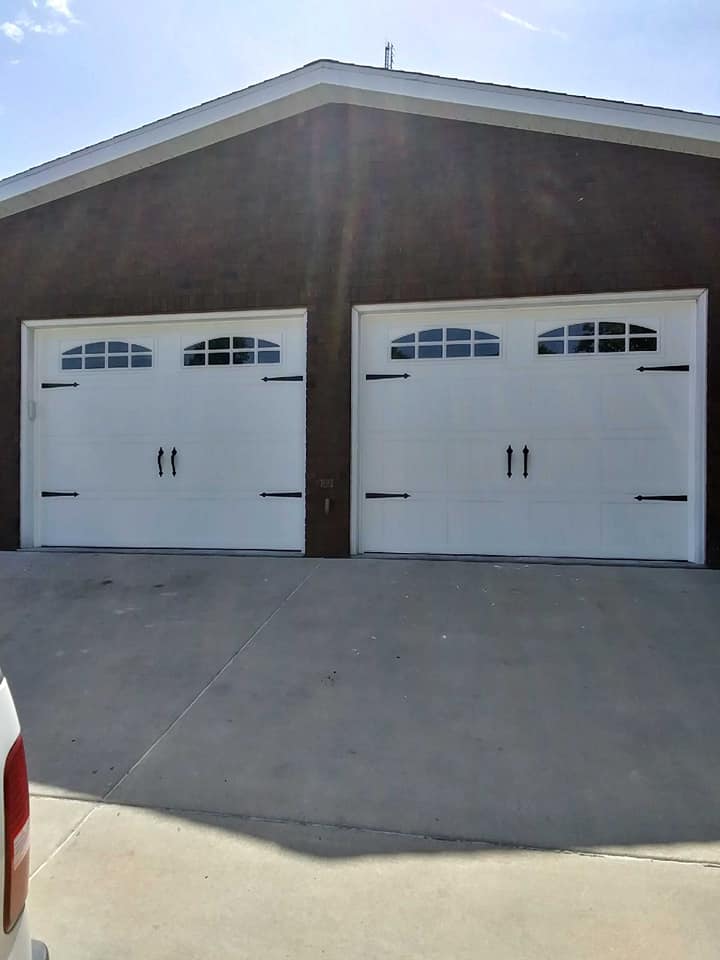 new residential garage doors, finished products - Glenn Brothers - Springfield, IL